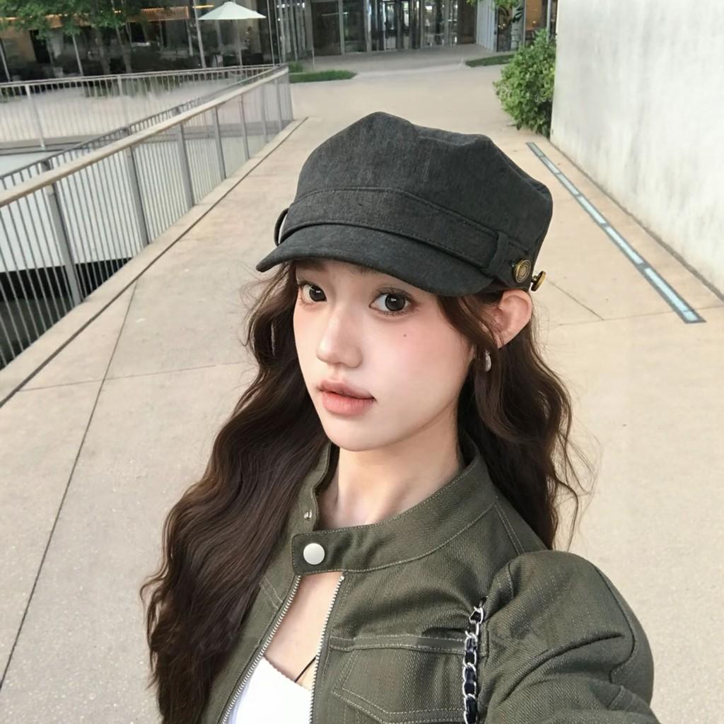 Retro Flat Top Beret For Ladies With Adjustable Fit And Sun Protection In Polyester Fabric For Autumn Wear
