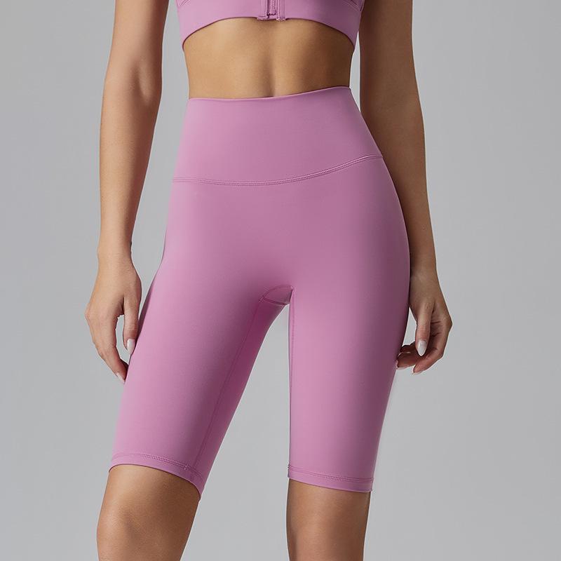 Plus Size Yoga Set: Beautiful Back, High Waist Shorts, Quick Dry Fitness Outfit