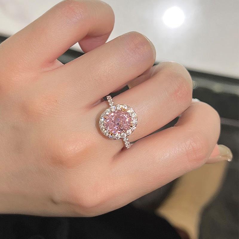 

Vintage Antique Pink Diamond Pigeon Egg-Shaped Ring Slightly Inlaid With Diamonds Retro Luxury Stacked Women S Ring
