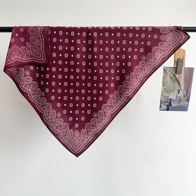 Retro cashew flower silk scarf shawl women's autumn high-end neck scarf multi-functional square scarf fart curtain headscarf accessories