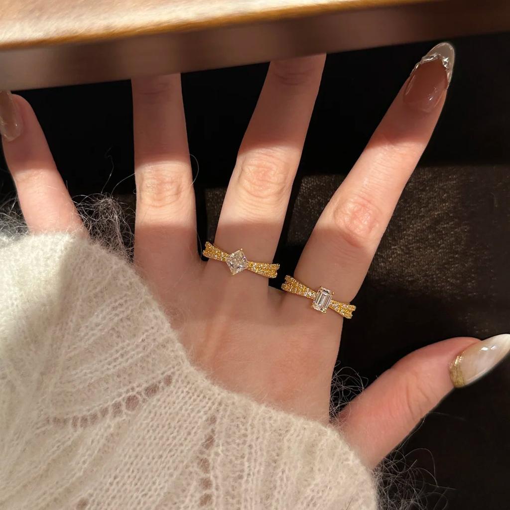 Fashion Light Luxury Romantic Star Small Rock Sugar Ring Daily Bright Galaxy Princess Square Micro Diamond Ring Female