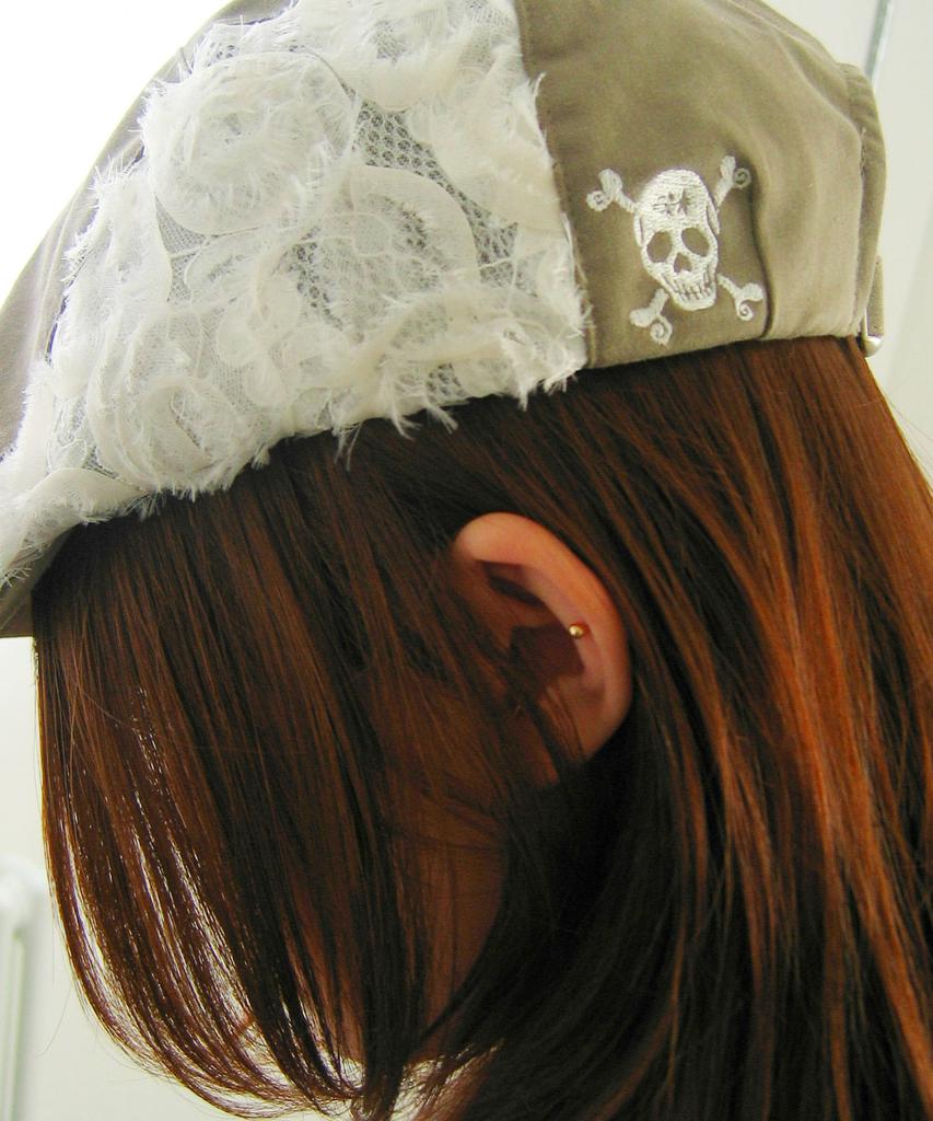 NICEGHOSTCLUB Flower Lace Skull Hunting Cap_Khaki(Ng2Gsuab23A)