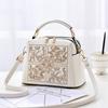 Petit Sac à Main Femme 2026 Nouvelle Mode Sac Brodé pour Femmes d'Âge Moyen Style Occidental Bandoulière Bandoulière KTY