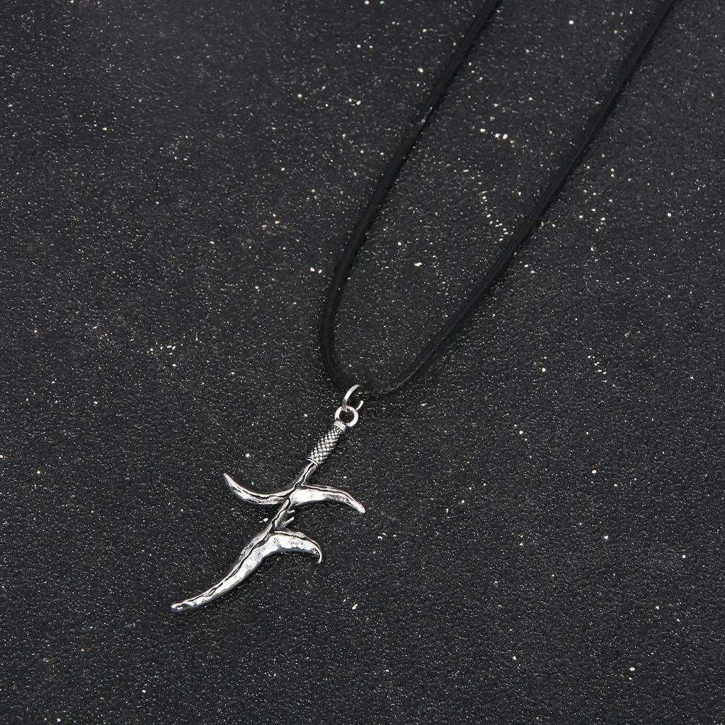 Game Peripherals Melina Black Knife Cosplay Prop Necklace Dark Wind Lrregular Necklace Pendant Choker for Friends Gift Jewelry