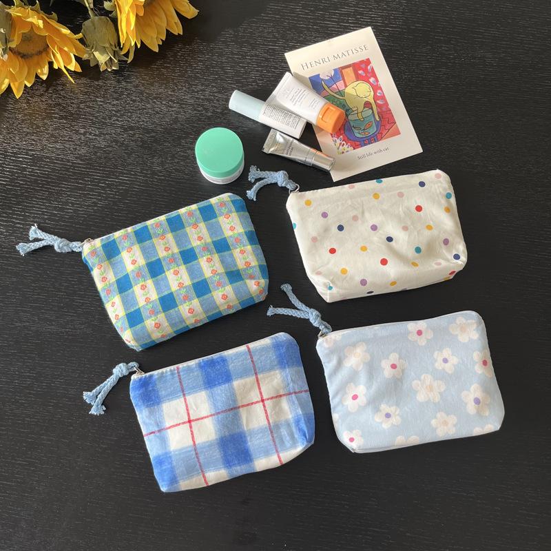 Wrist Strap Mini Coin Purse Girls Storage Pouch for Lipstick Air Cushion Bank Card Key Earphone Cable Card Holder