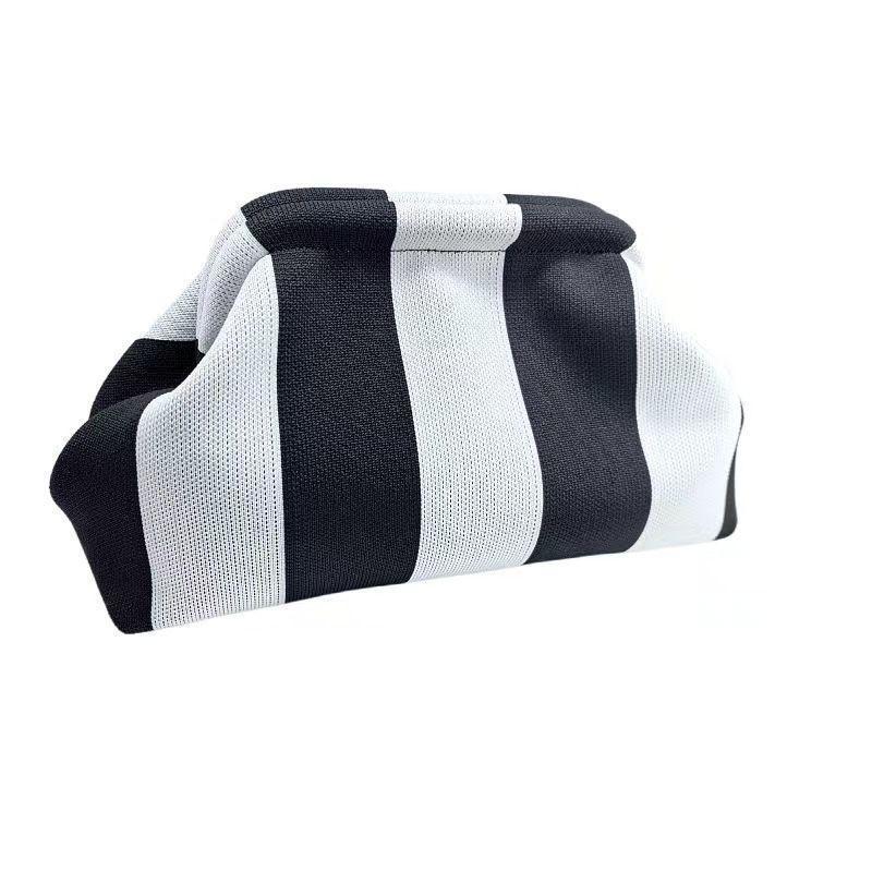 Polyester Cosmetic Clutch Bag Breathable Stain Resistant Large Capacity Makeup Bag for Ladies Daily Travel Gift