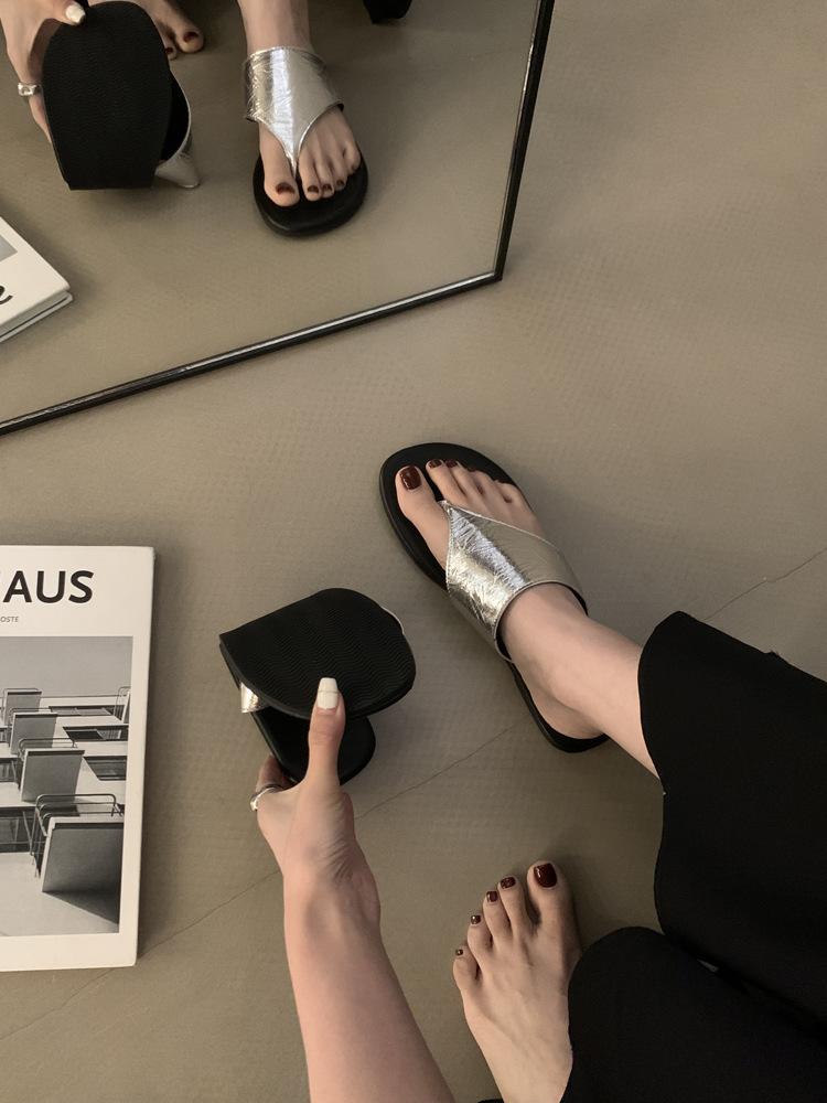 Platform slippers women's summer wear 2025 new fashion beach flip-flops women's sandals casual flip-flops sandals