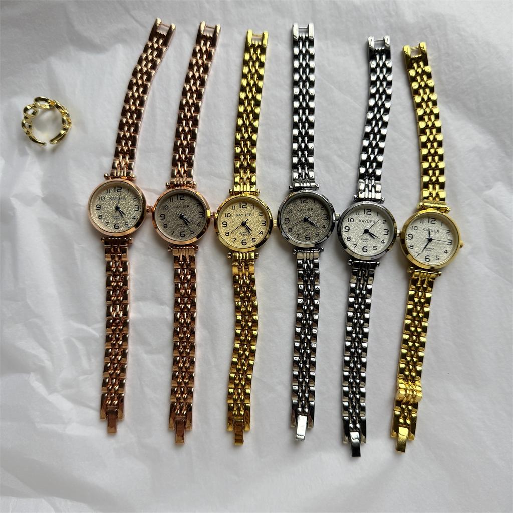 Wind Small Disc Simple Bracelet Watch Women'S Exquisite Retro Versatile High Value Digital Surface Fashion Quartz Watch