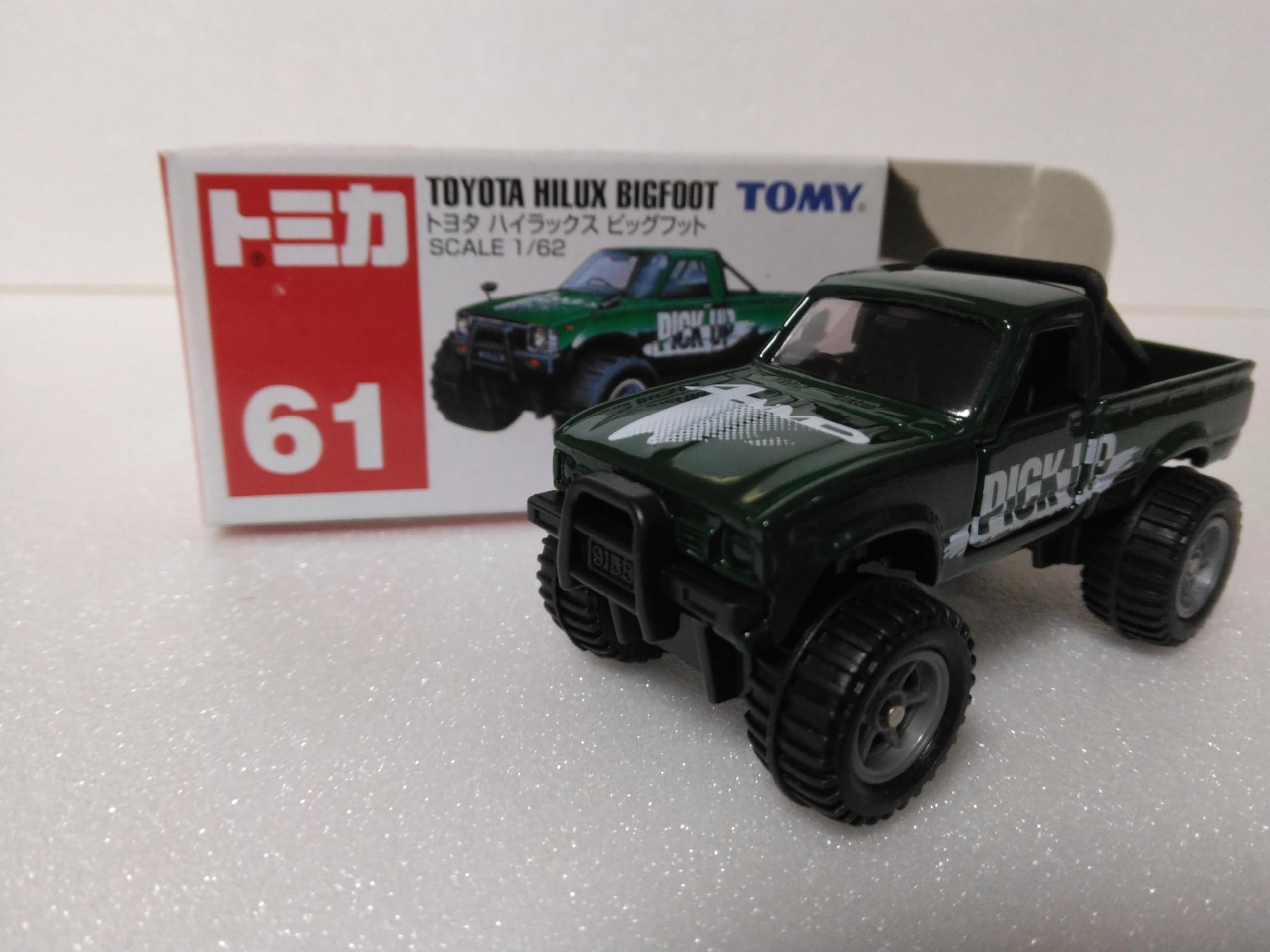 

Tomica Toyota Hilux Bigfoot scale model green №61 1/62 car,