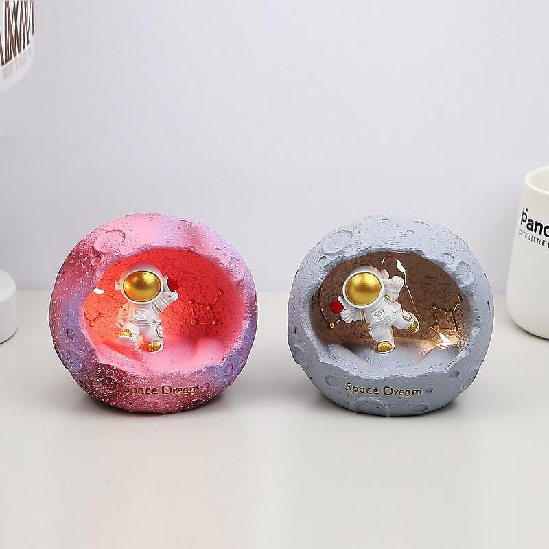 Cute Astronaut Night Light: Eye-Protective Bedroom Lamp for Girls, Kids, Spaceman Sleep & Desk Light, Gift Idea