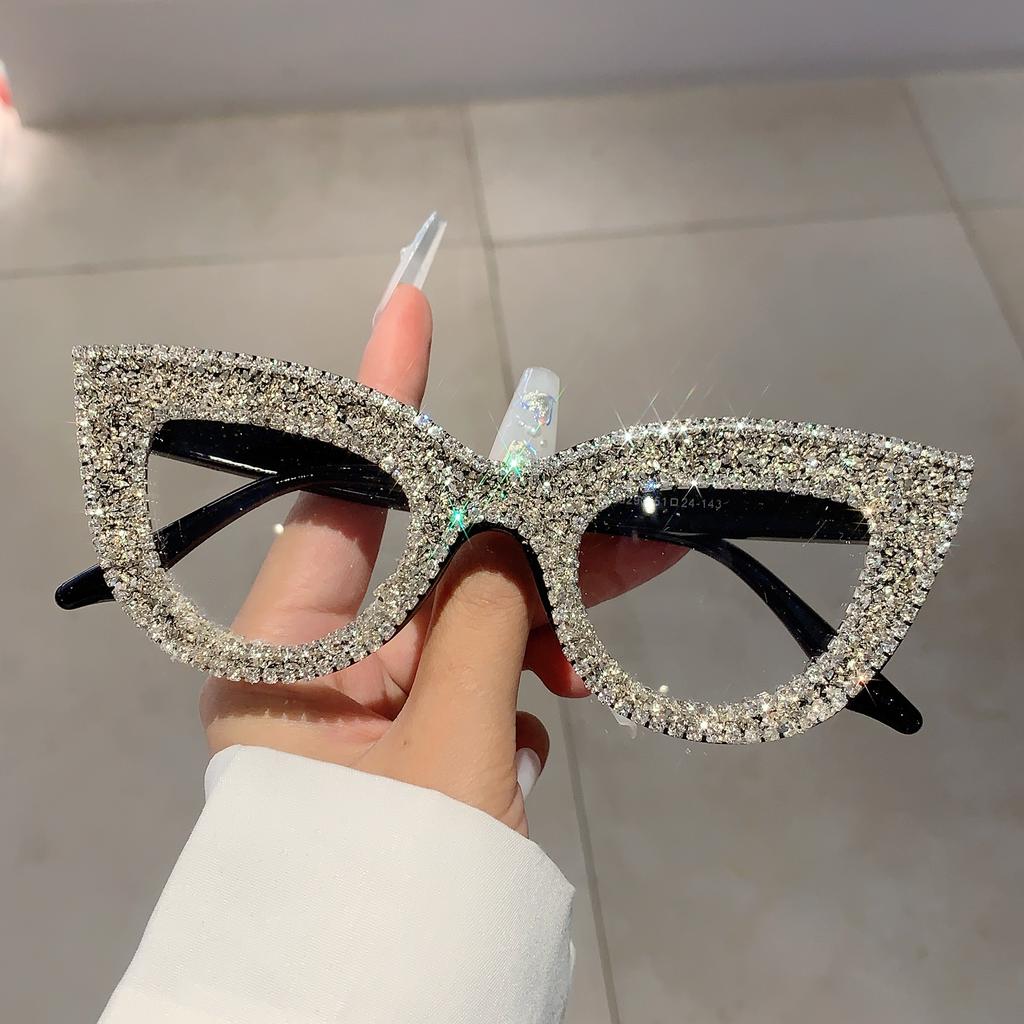 KAMMPT Cat Eye Sun Glasses 2024 New Chic Rhinestones Travelling Shades for Women Trendy Luxury Brand Designer Female Sunglasses