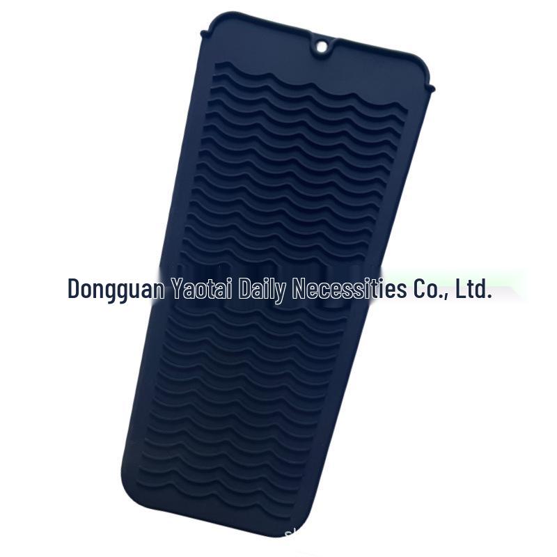 Silicone Heat-Resistant Sleeve for Straighteners and Curling Irons