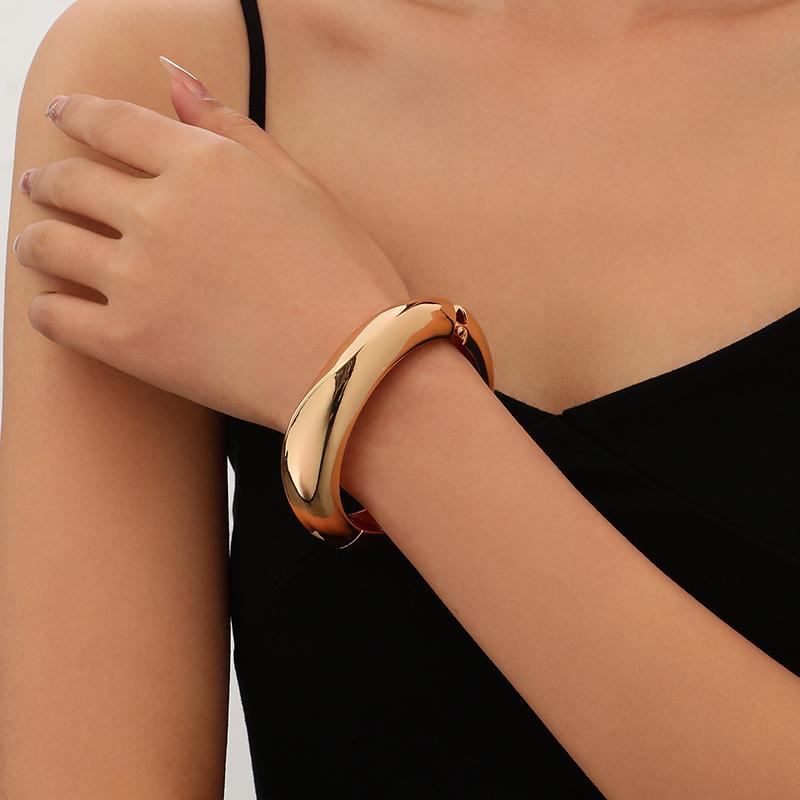 Bracelet INS Minimalist Irregular Wave Jewelry Metal Glossy Bracelet Ladies Jewelry