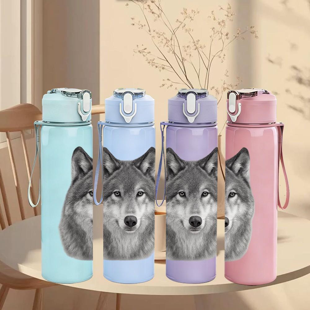 1PC Grey Wolf Head Portrait 750ml Color Plastic Sports Water Bottle Leakproof Flip Straw Lid Suitable for Sports Office Home Use
