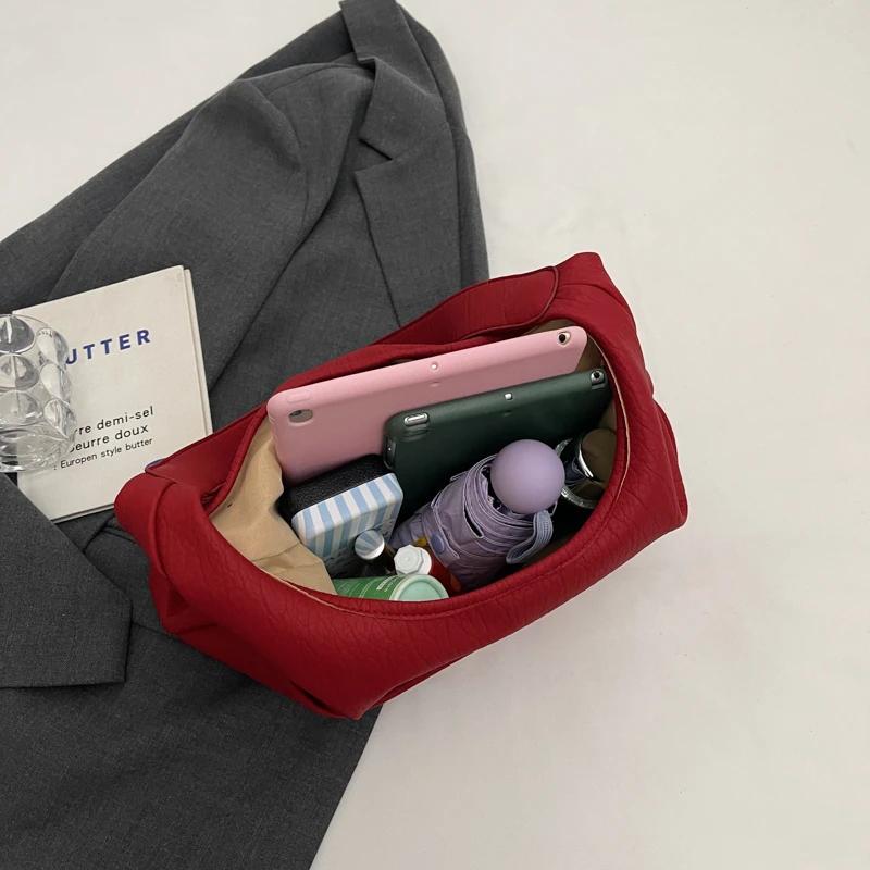Unikátní dámská taška přes rameno  velká kapacita  podzimní a zimní móda měkká kůže crossbody ženská taška