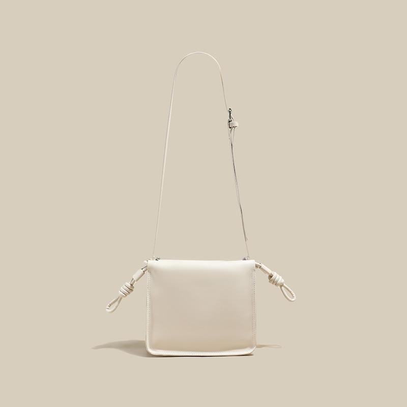 IELGY Черная женская сумка через плечо со складками и цепочкой бежевый — фото 5