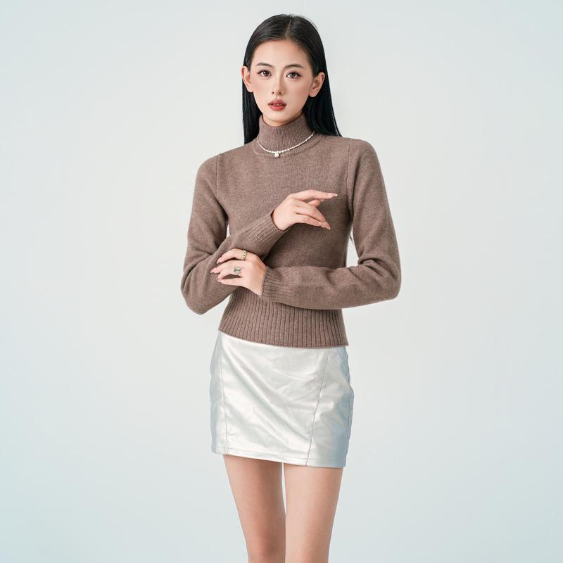 

Women s Slim Fit High-Grade Wool Knitted Sweater with Straight Shoulders and Short High Collar - New Style for Autumn/Winter 2024 One Size коричневий