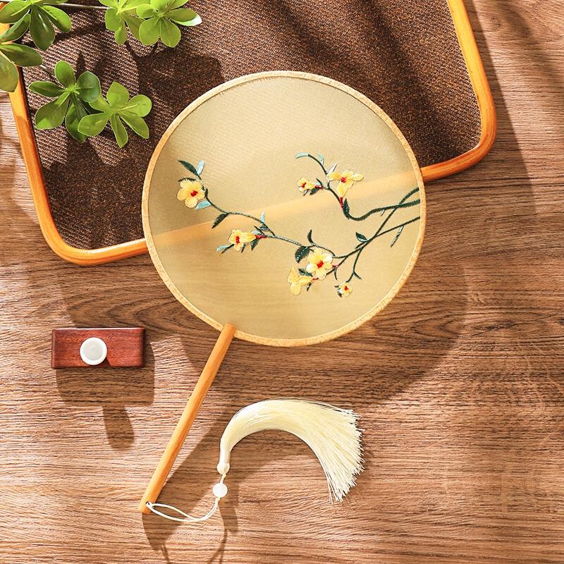 

Traditional Chinese Suzhou Embroidery Round Fan