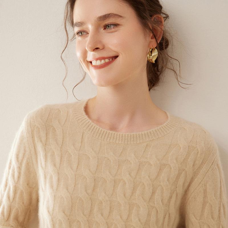 2024 Fall/Winter Women's Cashmere Loose Knit Pullover with Round Neck & Cable Design