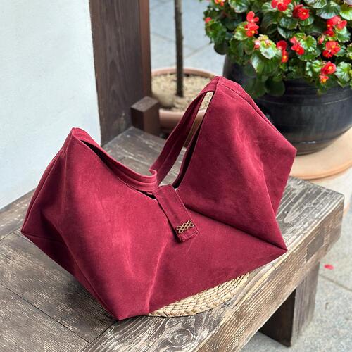 Suin Suede Ssamji Shoulder Bag - Burgundy