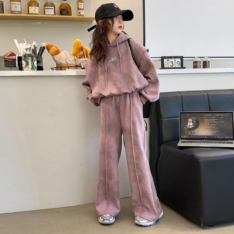 Set alla moda con felpa con cappuccio sportiva e pantaloni della tuta per ragazze (Primavera/Autunno 2025)
