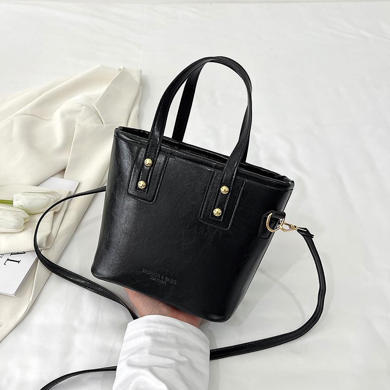 

Премиальный ретро маленькая сумка женская 2025 новая весна и лето универсальная сумка-мессенджер модная супер огненная портативная сумка-ведро чёрный