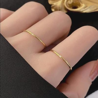 Kadınlar için Minimalist Altın Pırlanta Titanyum Çelik Yüzük - Japon & Kore Tarzı