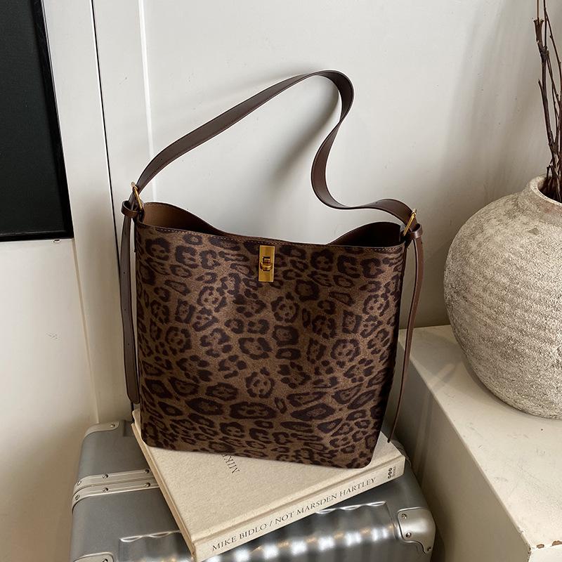 Leopard Print Suede Tote: Versatile Large-Capacity Crossbody for Autumn/Winter