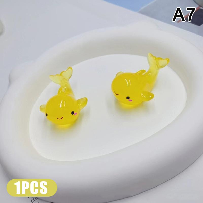 Luminous Little Whale Marine Animal Ornament Mini Pendant Fish Tank Decoration Landscape Craft Desktop Decoration