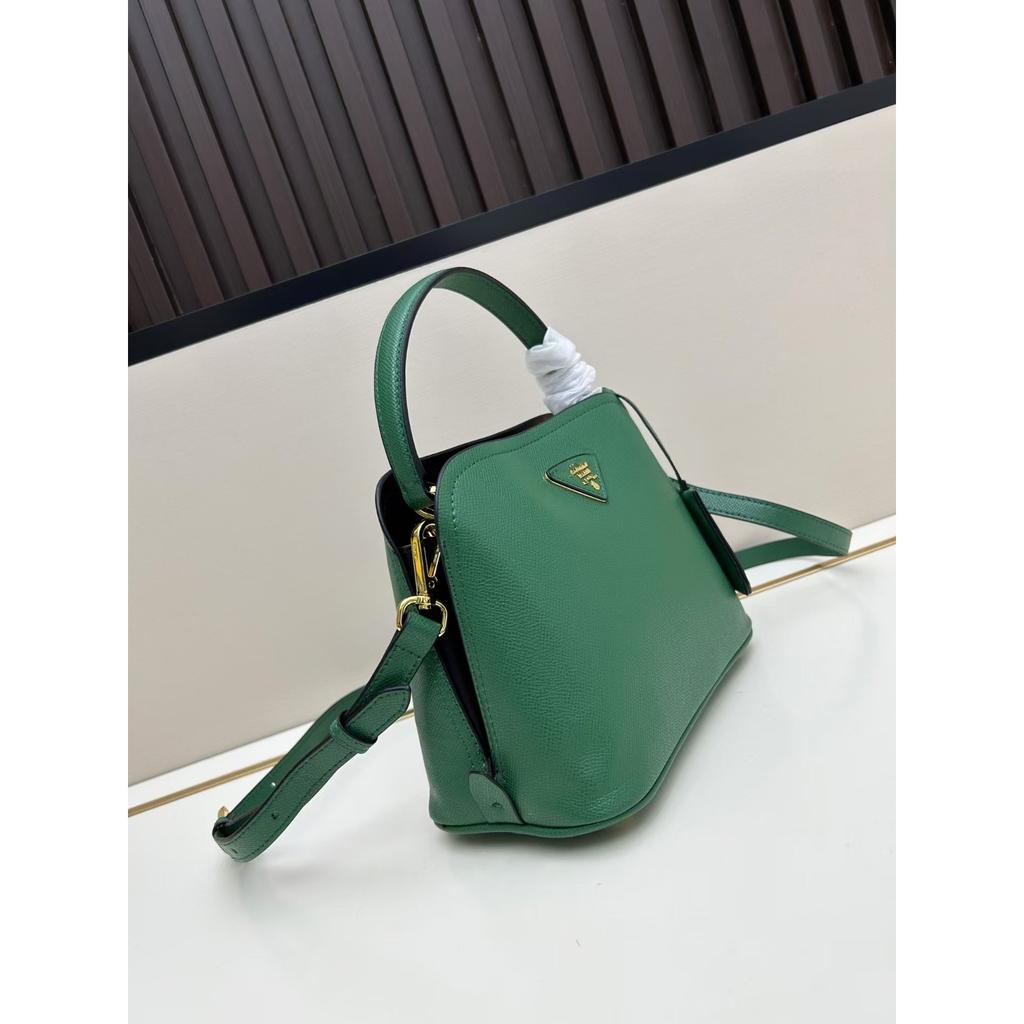 The New Single Shoulder, Versatile, Fashionable, Full of Women's Charm, Worth Buying