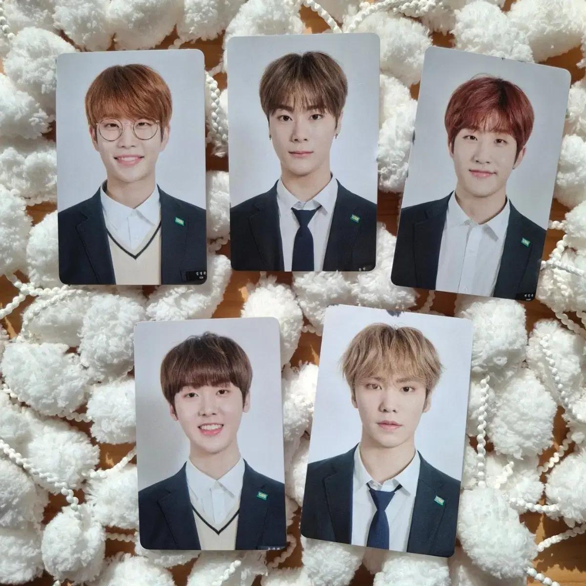 

Astro Sells Aaf Photo Cards!