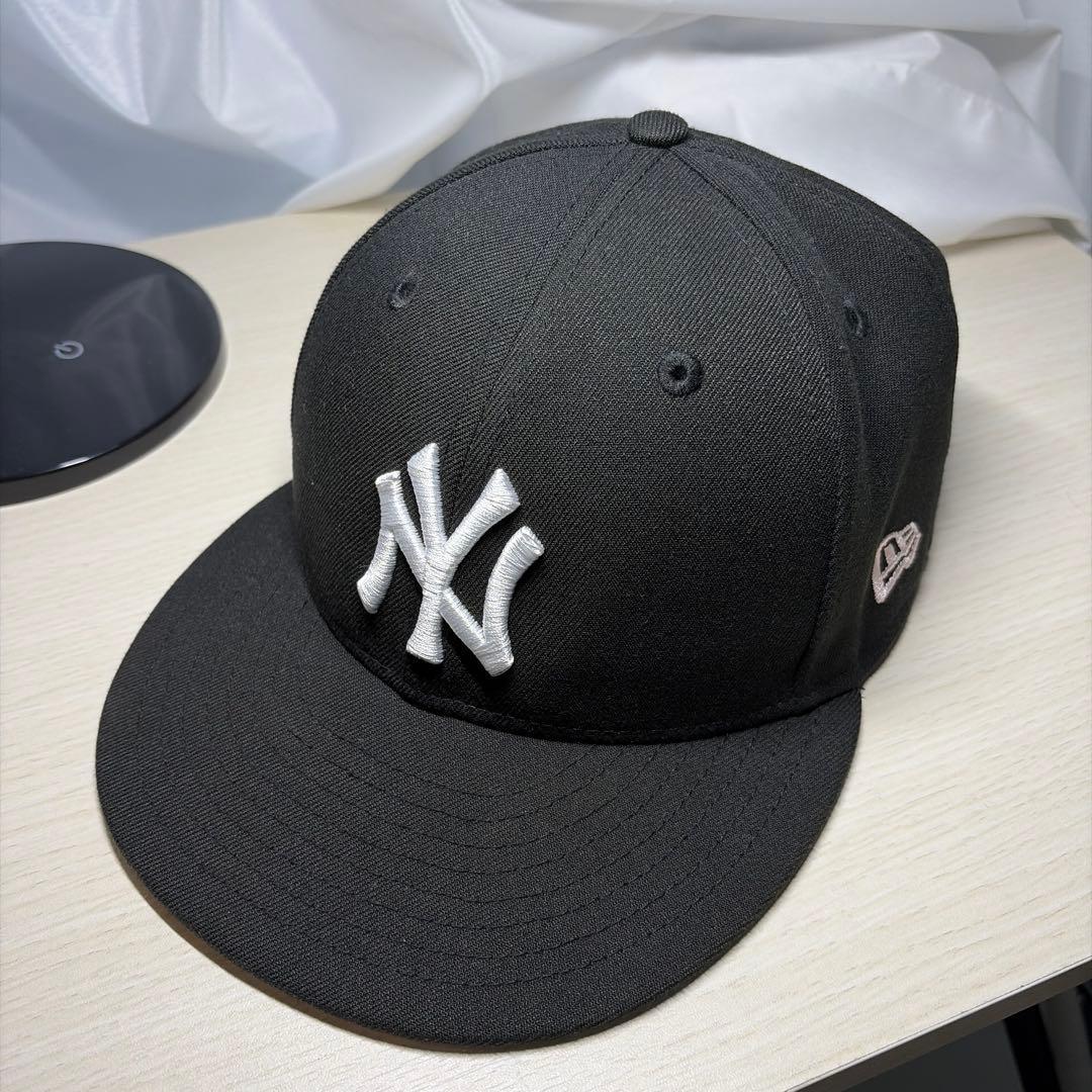 Used New Era 59FIFTY New York Yankees Cap Embroidery