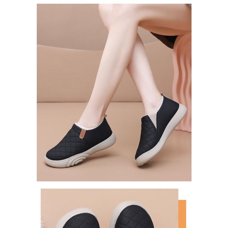 Winter New Women's Cotton Shoes Are Warm and Non-slip, and A Pair of Mom Shoes Are Fleece and Thickened Casual Cotton Boots