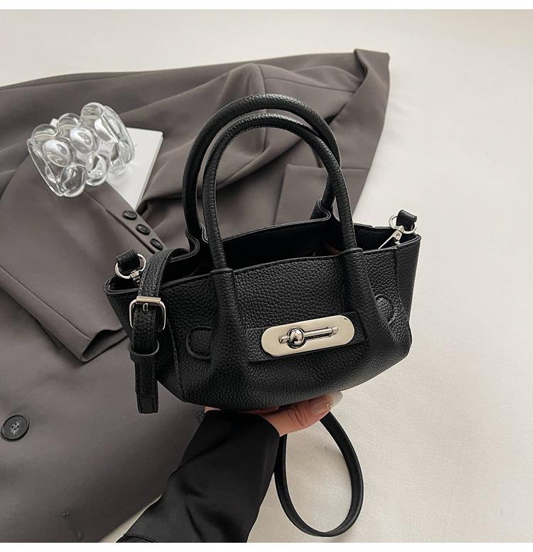 

2025 spring niche design commuter portable small bag premium texture messenger bucket bag shoulder women Kelly bag