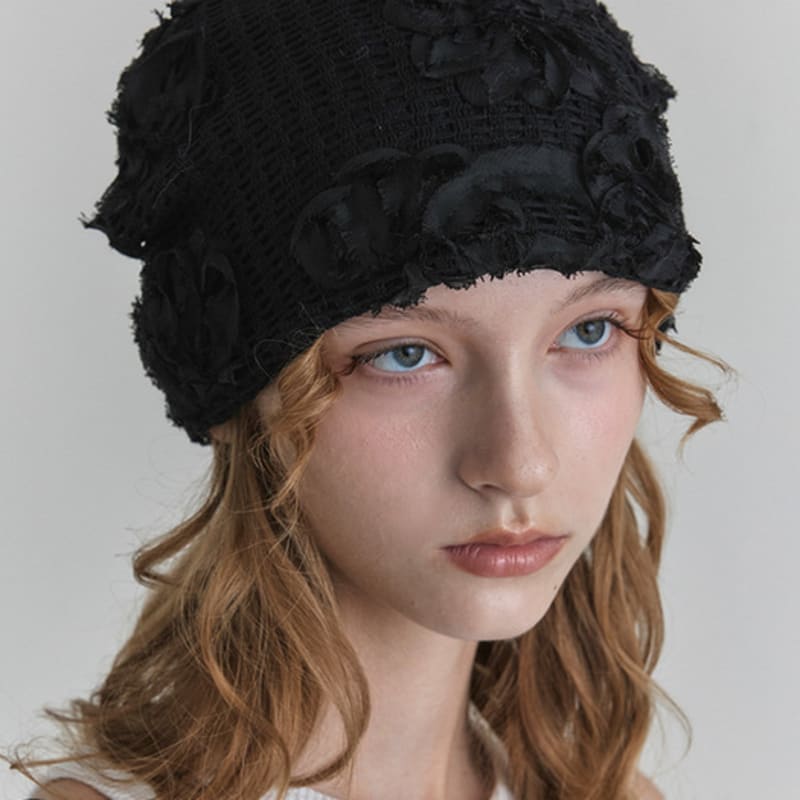 Poesiedame ROSA KNIT BEANIE IN BLACK