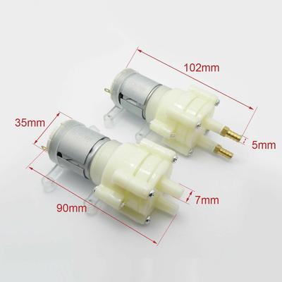 Nuttige waterpomp 0,5-0,7A 1,5-2L/Min 2500H 5V-12V 90*40*35mm Accessoires