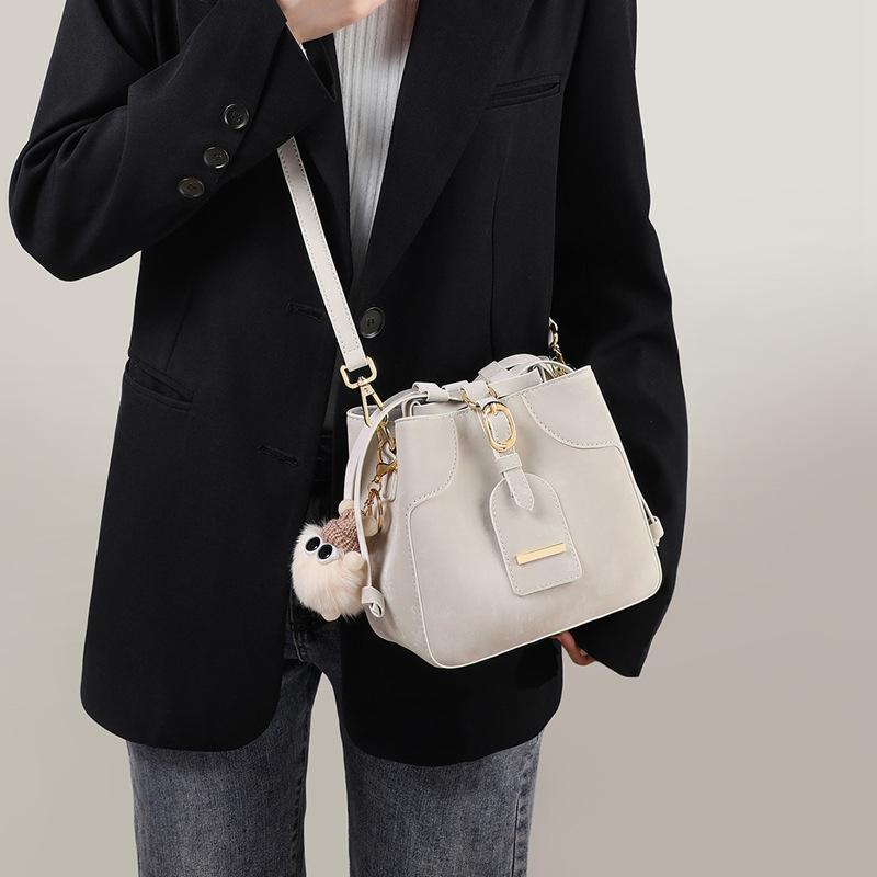 Design Bag Spring Women'S Bag Fashion Versatile Shoulder Messenger Bag Niche Bucket Bag
