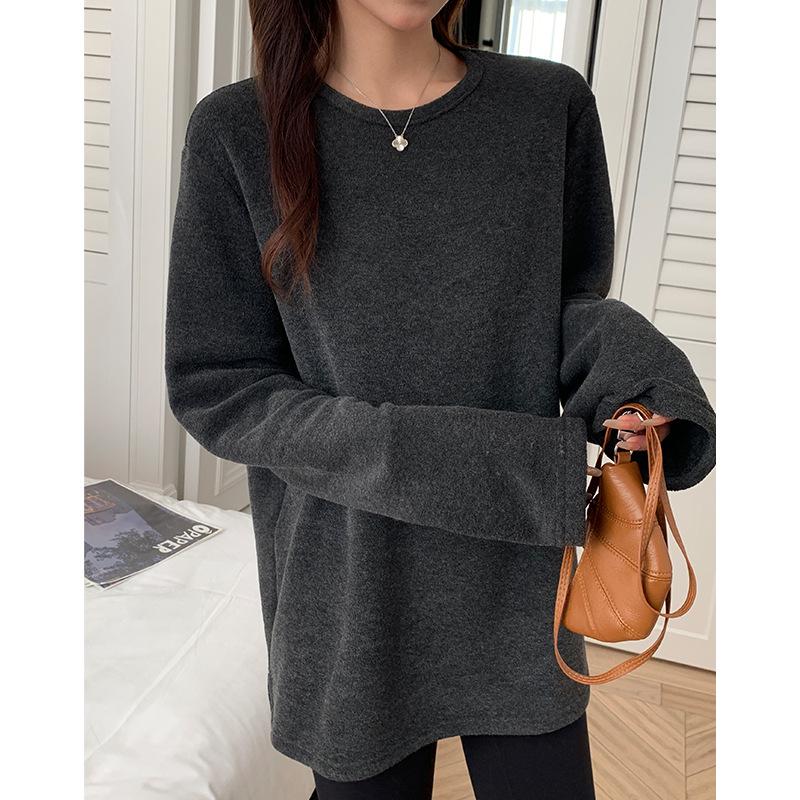 

Ayi Women s Velvet Base Layer Top - White, Round Neck, Long Sleeve, Loose Fit for Autumn/Winter M темно-серого