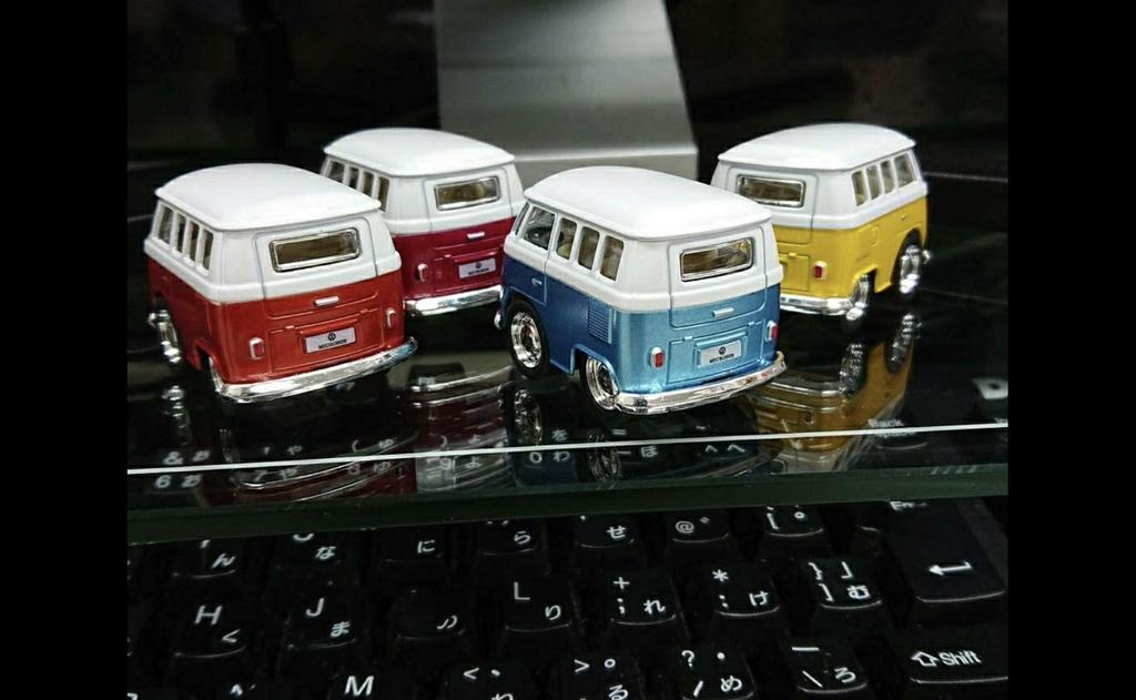 FunnyWagen Bus, 4 metallic colors, set of 4