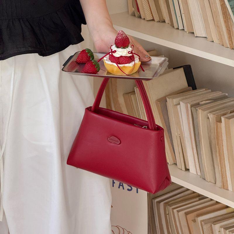 

Micocah Fondant Cake New Arrival Exquisite and Versatile Handbag Women s Shoulder Messenger Bag Original Niche Raspberry Red
