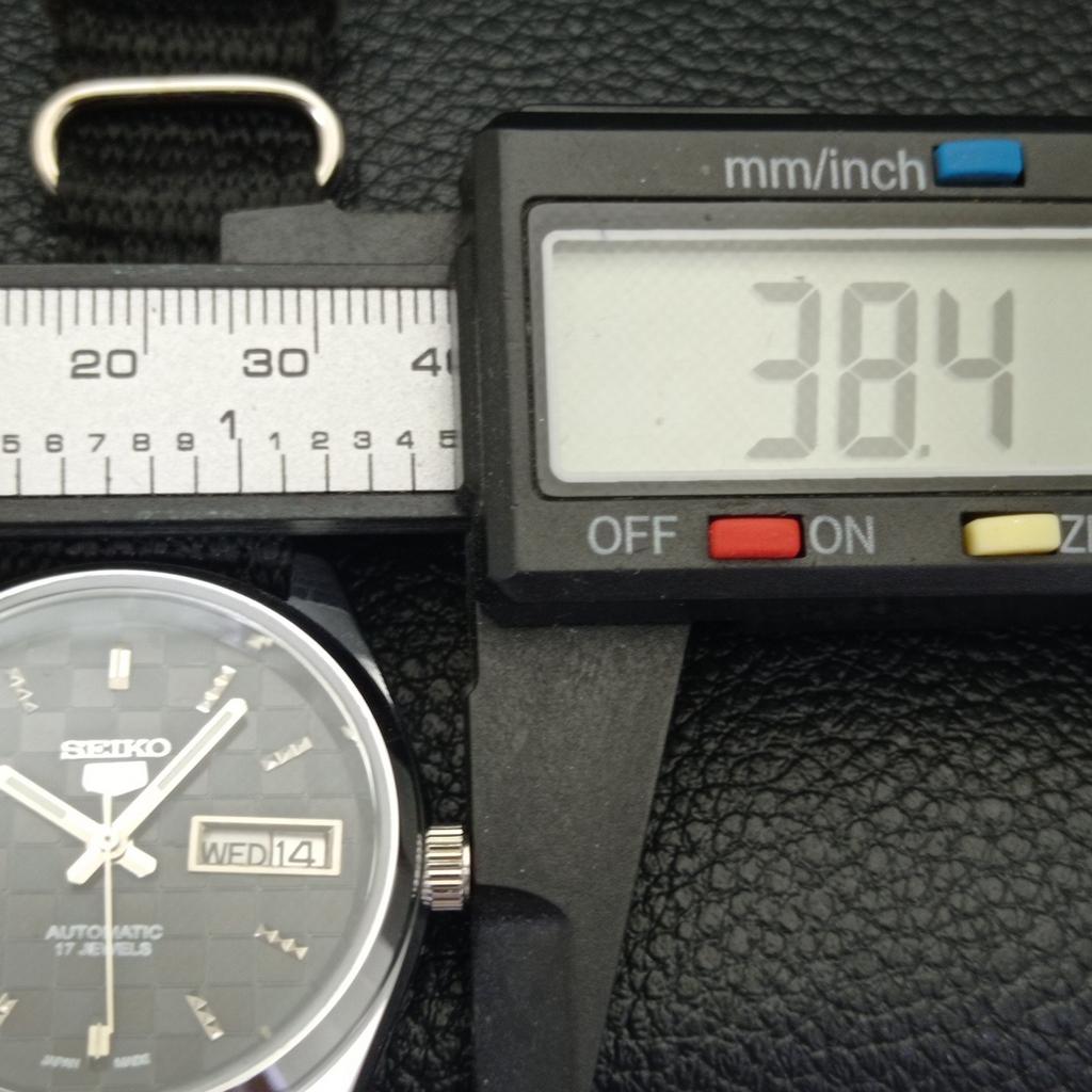 REFURBISHED AUTOMATIC SEIKO 5 MENS WATCH JAPAN MADE BLACK DIAL CUSTOM A440095-2 QV90-a440095