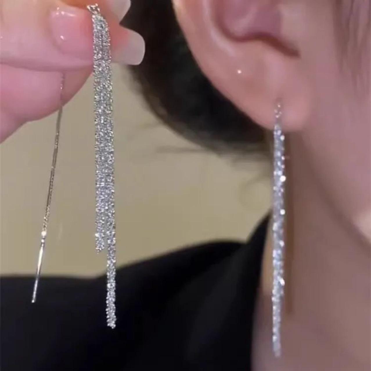 

Adjustable Pull Long Shiny Starry Tassel Clip Earrings Niche Temperament Elegant Ear Jewelry For Modern Female Users