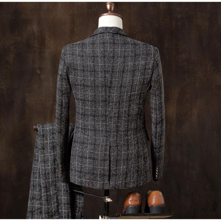 2024 Men's British Slim Plaid Three-Piece Suit: Trendy Autumn/Winter Fashion