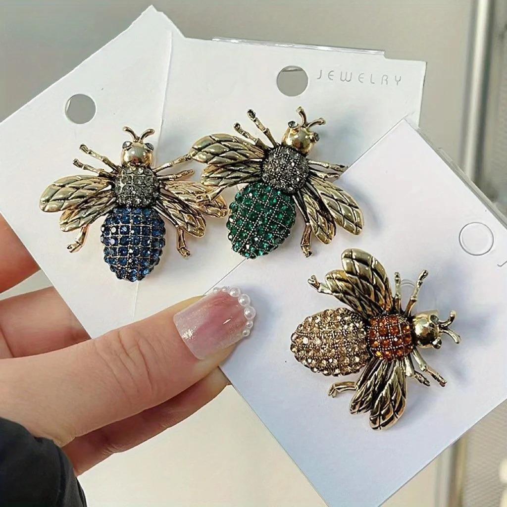 SKEDS Classic Men Women Bee Colored Crytal Luxury Brooches Pins Vintage Unisex Suit Clothing Badges Accessories