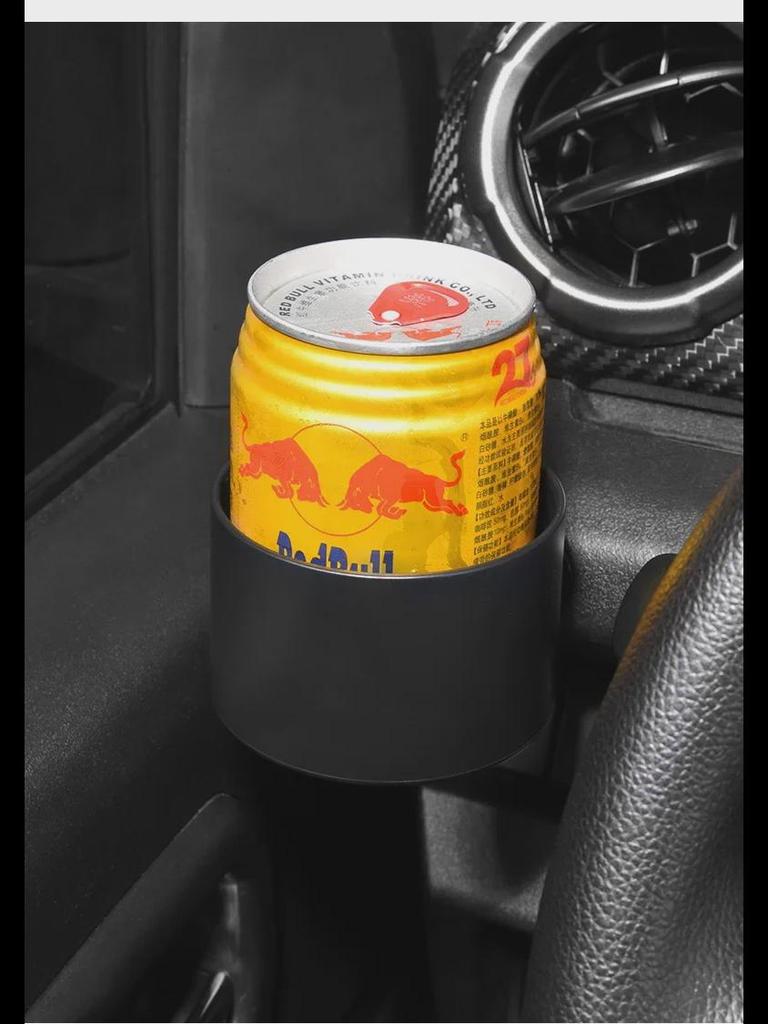 Držák na vodu pro Suzuki Jimny JB64/JB74 přístrojová deska