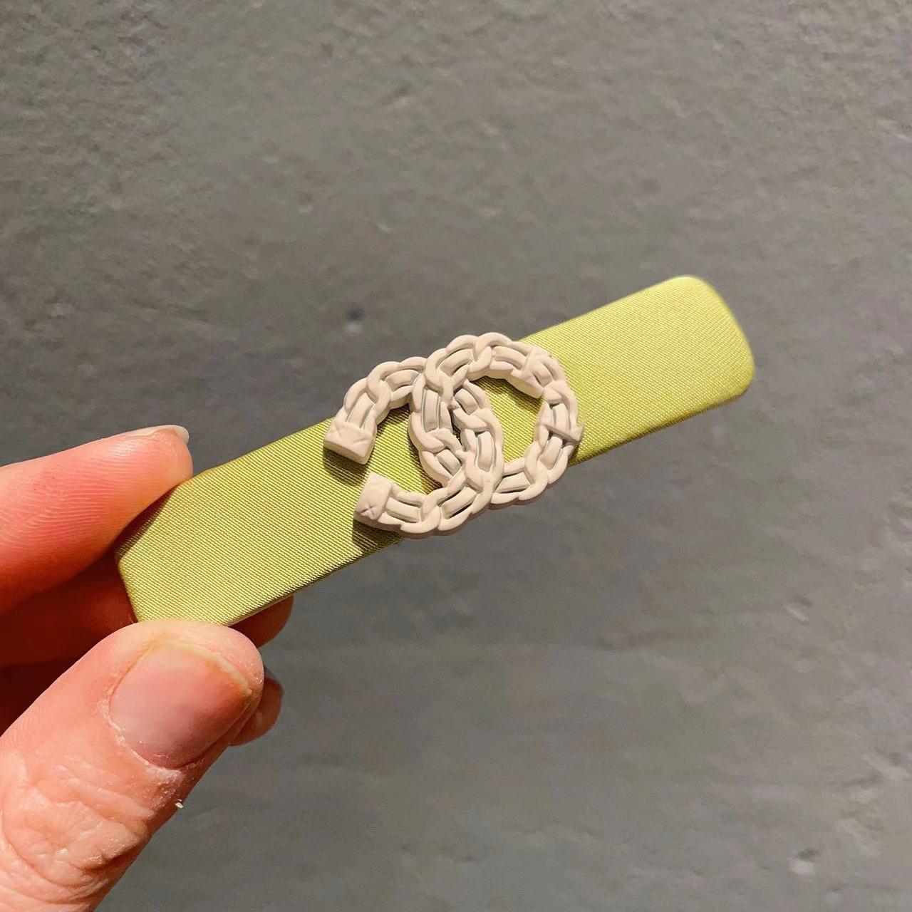 

Весняно-літня шпилька у стилі Сяосян, шпилька-кліп для дівчаток зелений/бежевий