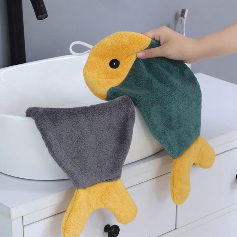 1/3Pcs Soft And Absorbent Coral Fleece Hanging Design Towel Cute Fish-Shaped Hand Towels With Striped Patterns For Bathroom