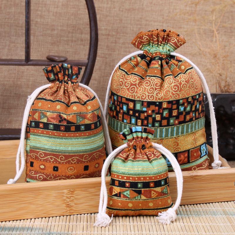 

Ethnic Drawstring Bag for Cultural Items, Prayer Beads, Accessories, Coin Purse, Cotton Bag, Sachet 7x9 cm