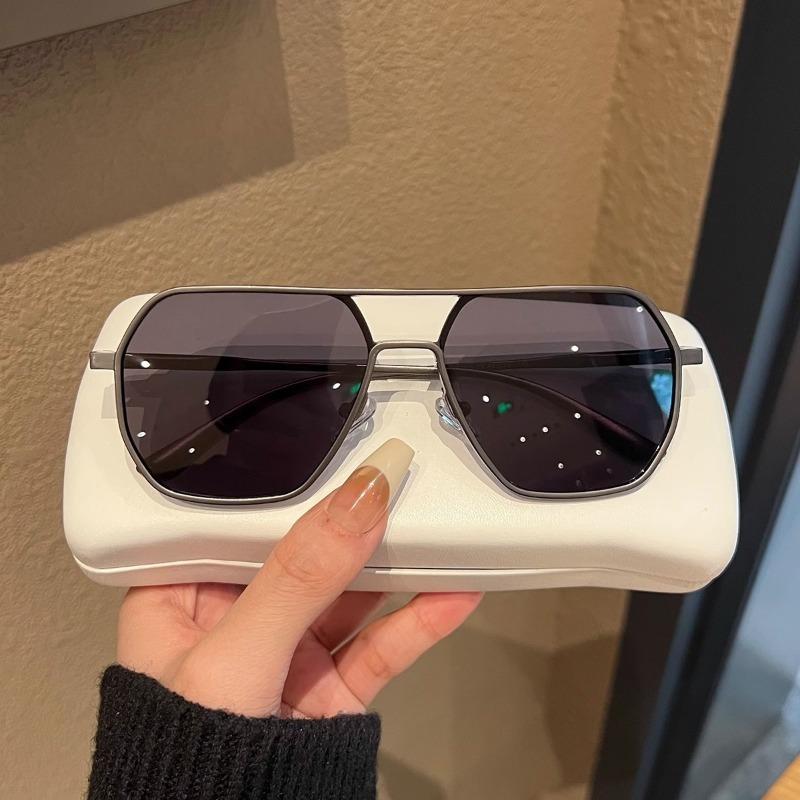 

New Men s Polarized Sunglasses Photochromic Driving Fishing Outdoor Activities Protective Eyewear TAC Lenses UV Protection черный серый