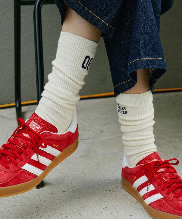 GREENBUTTER Needlework Mid-Calf Socks (Navy)